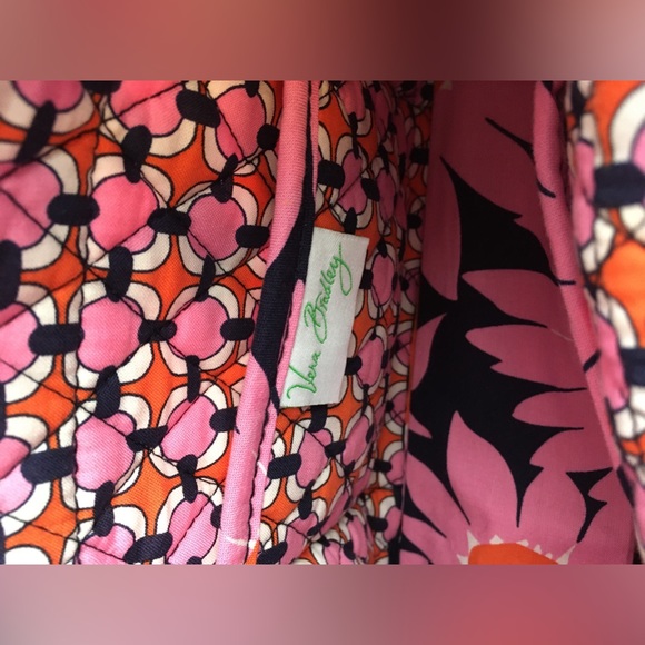 NWOT Vera Bradley Shoulder Bag - Love Me pattern - Picture 6 of 8